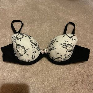 Black lace and white lightly lined Victoria Secret bra!